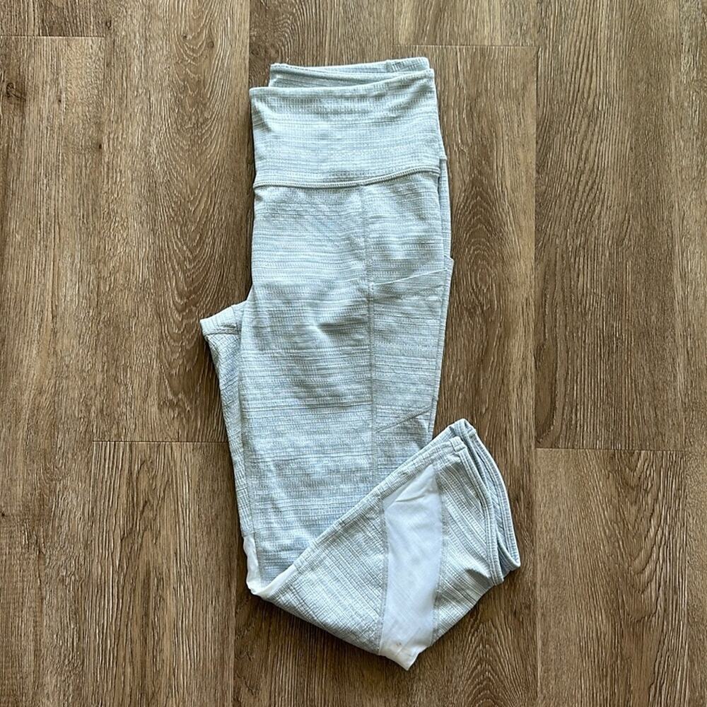 Athleta High Rise Jacquard Mesh Chat to Town Capri Leggings Grey & White Medium